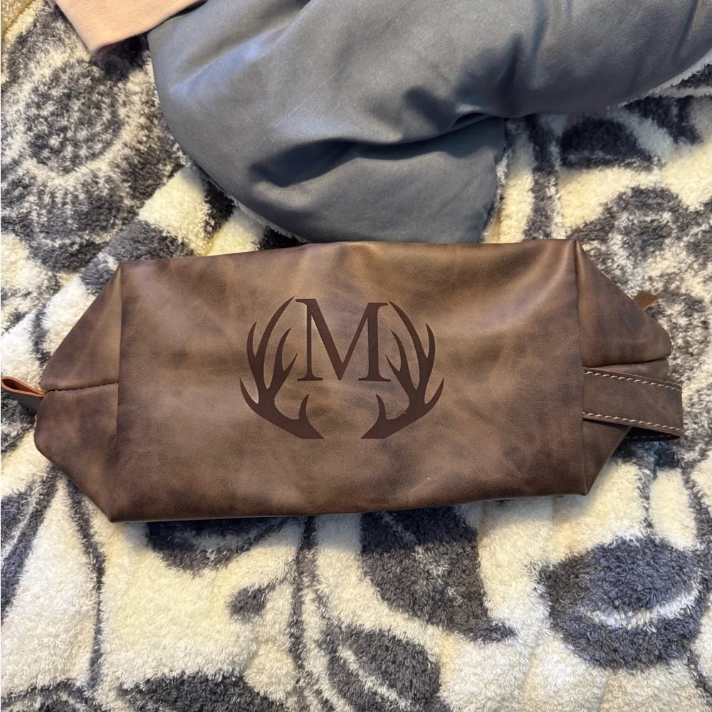Personalized Brown Leather Dopp Kit Travel Toiletry Bag - Monogram M NWT!